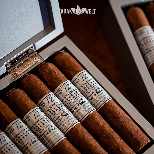 gurkha-cellar-reserve-12-years-platinum-hedonism-zigarren-grand-rothchild-image